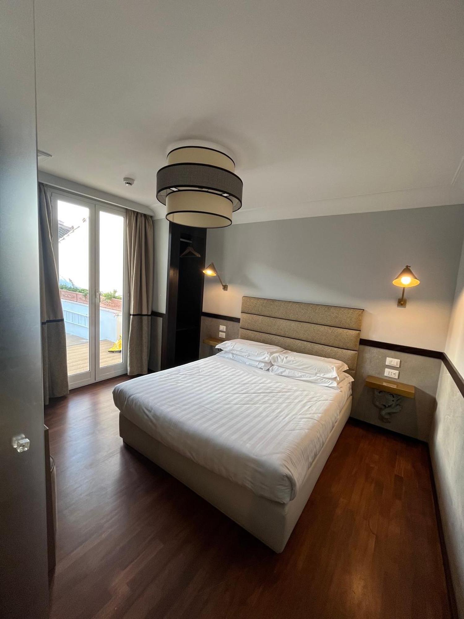 Relais Luxury Corso Hotel Rome Exterior photo